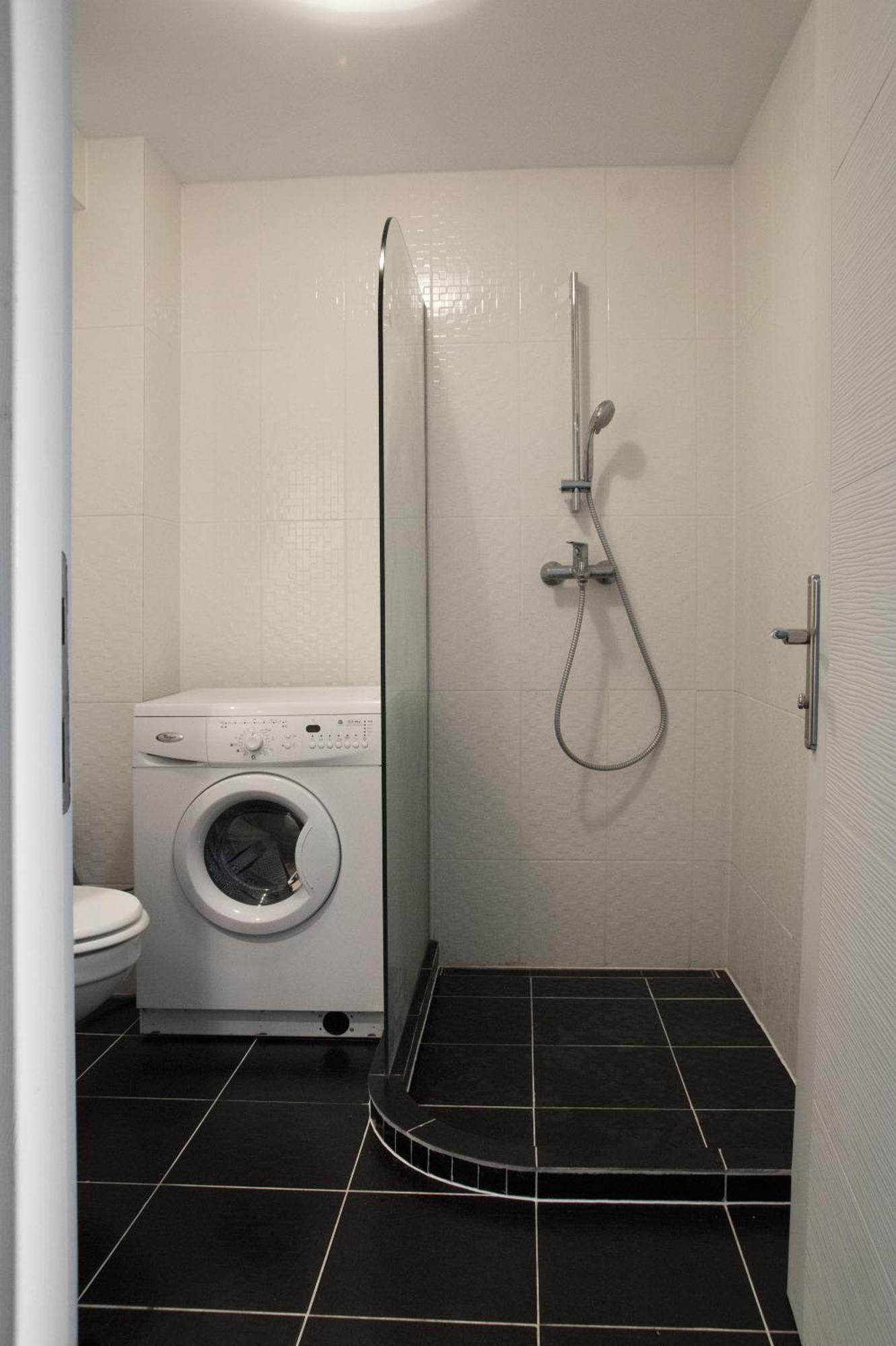Airport Residence - 5 Mins From Airport Отопени Екстериор снимка