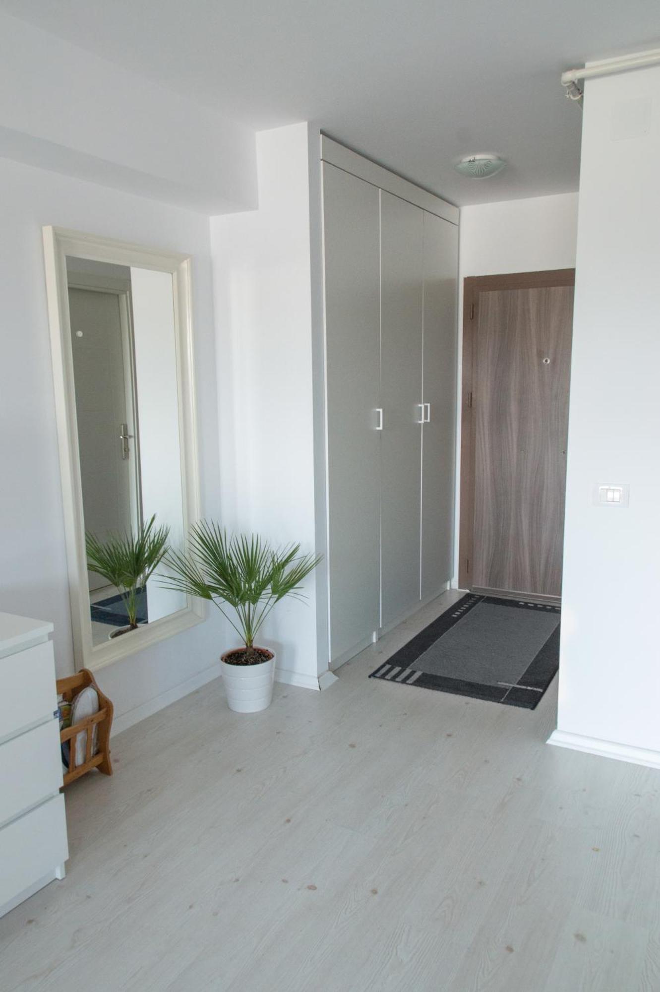 Airport Residence - 5 Mins From Airport Отопени Екстериор снимка